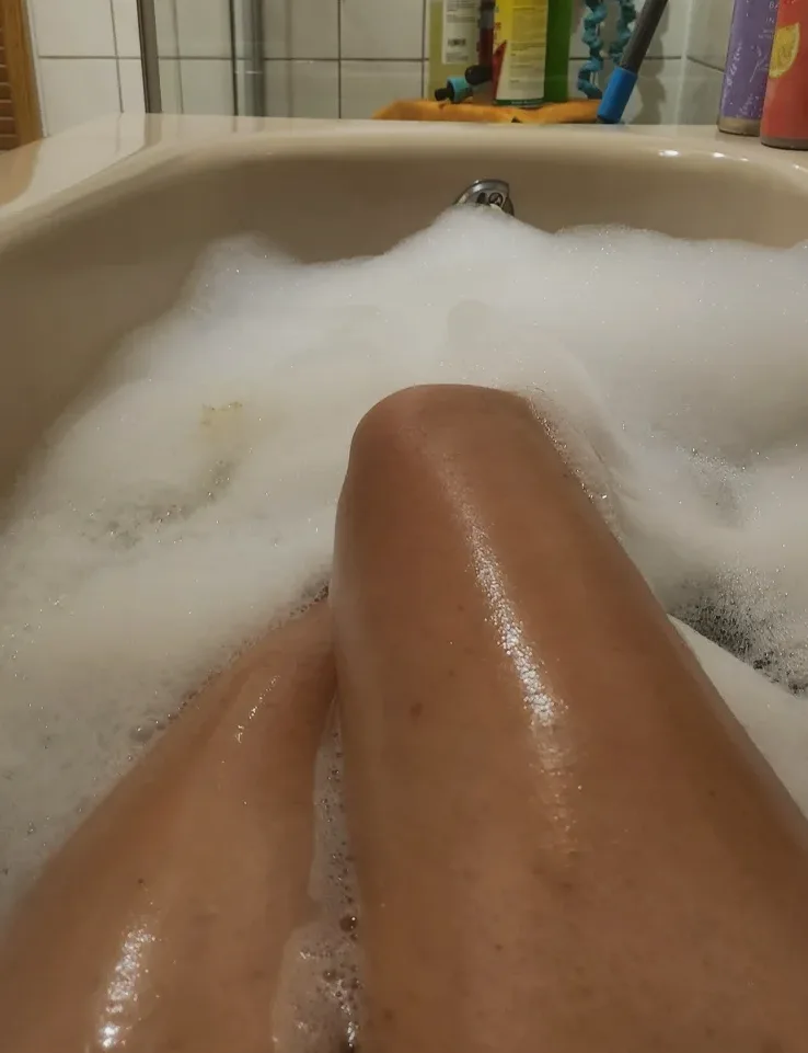 Julia, 36
