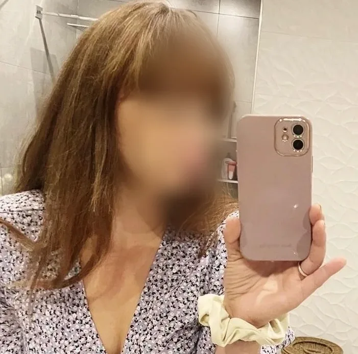 Lara, 34