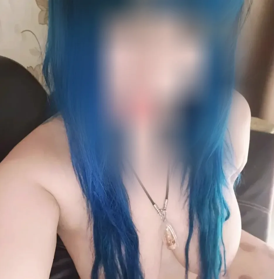 Laura, 36