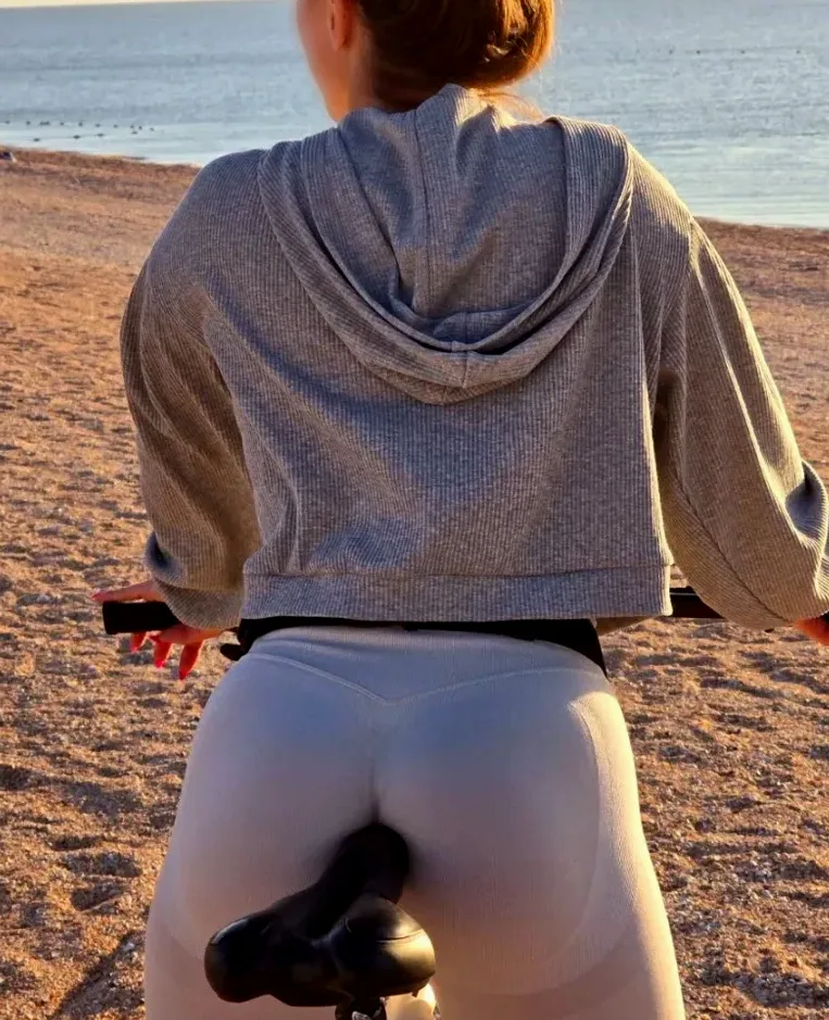 Morag, 23